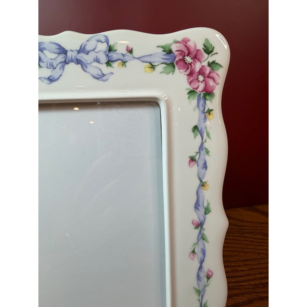 Vintage Ceramic Floral Picture Frame Pink Roses Blue Ribbon Scalloped Edge 5x7 - Picture 2 of 6